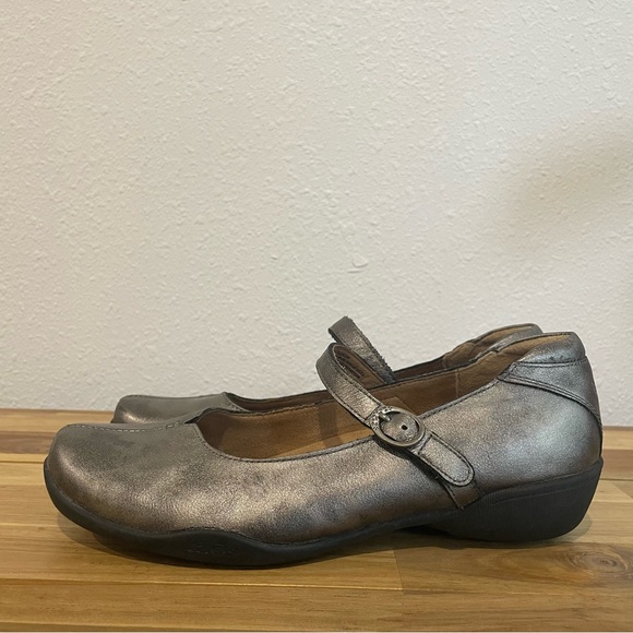 TAOS Women Class Metallic Pewter Silver Leather Mary Jane Comfort Shoes Size 7.5 - Picture 11 of 11